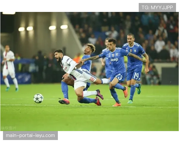 球员评分:斯佩齐亚门将全场8次扑救获评满分 球员评分:斯佩齐亚门将全场8次扑救获评满分